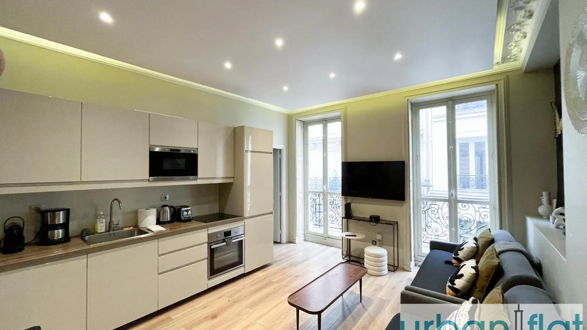 Urban Flat 61 - Pretty 3 Bedrooms In Center Of Paris contacts